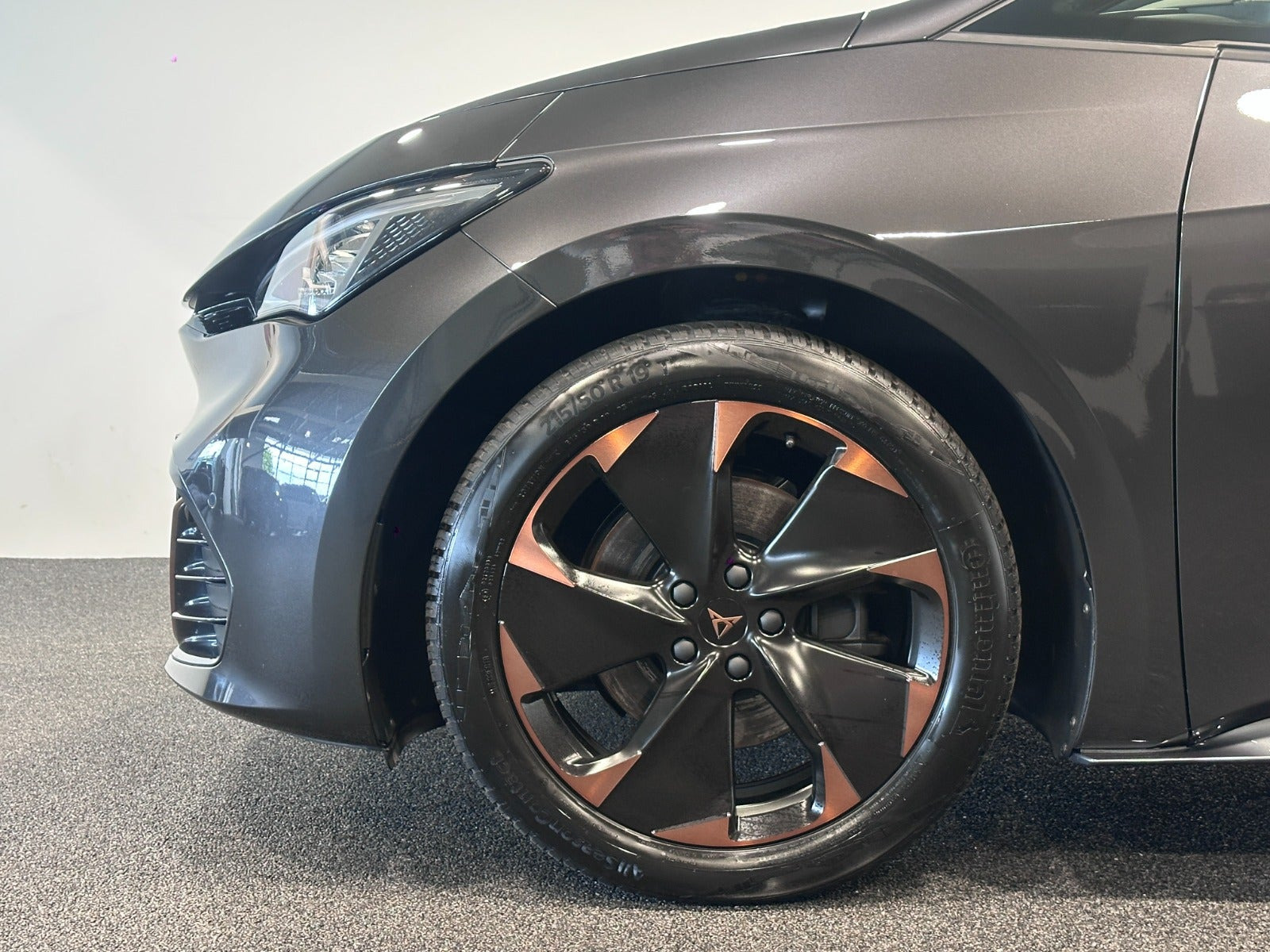 Grå Cupra Born fra 2024