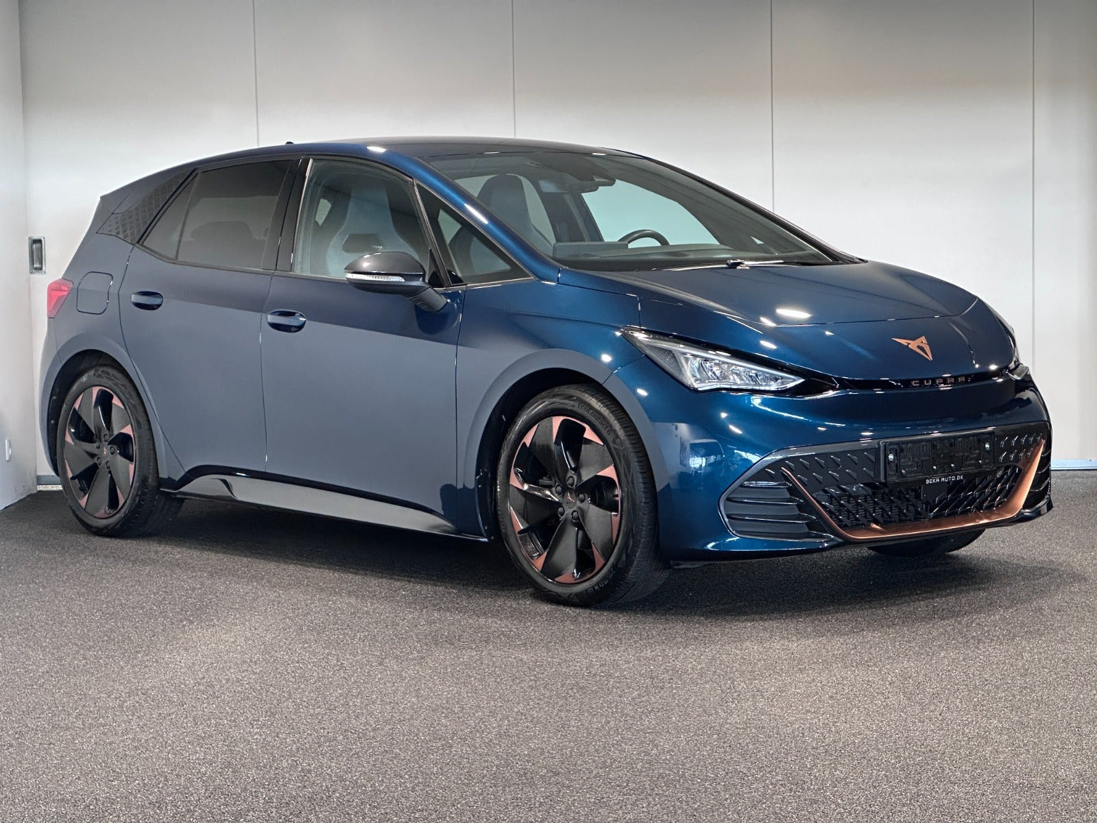 Blå Cupra Born fra 2024