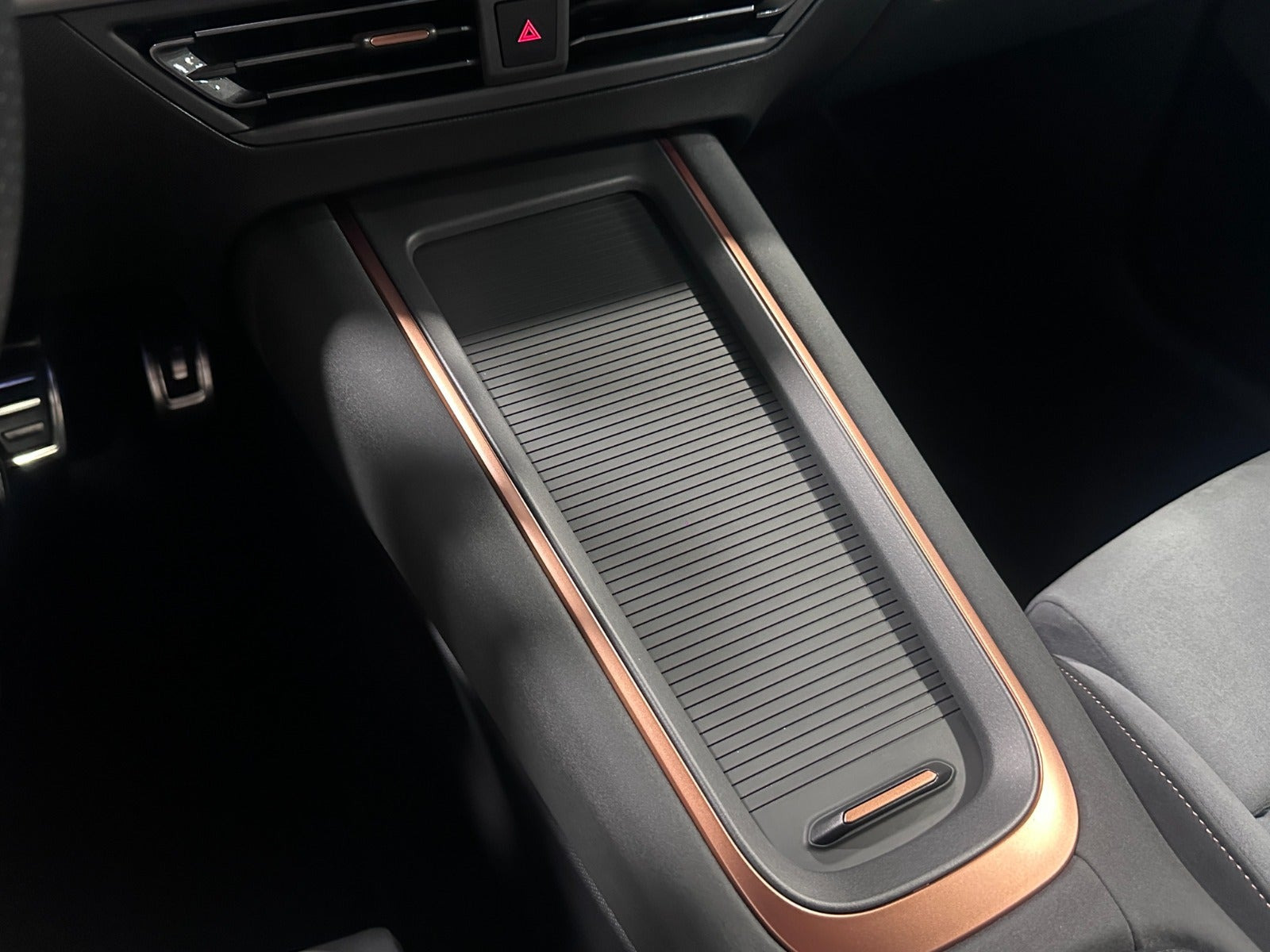 Blå Cupra Born fra 2024