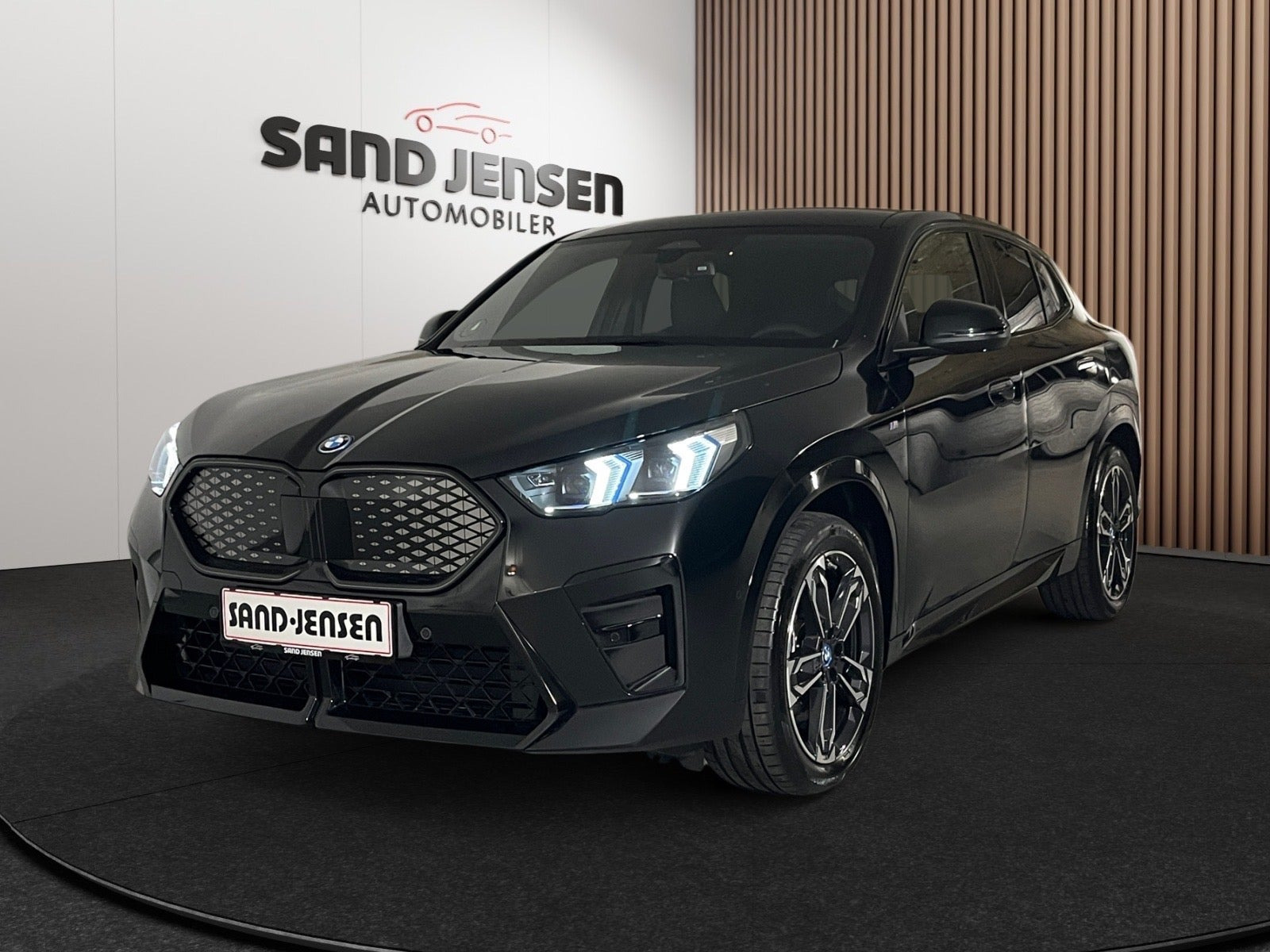 BMW iX2 eDrive20 M-Sport Premium Van