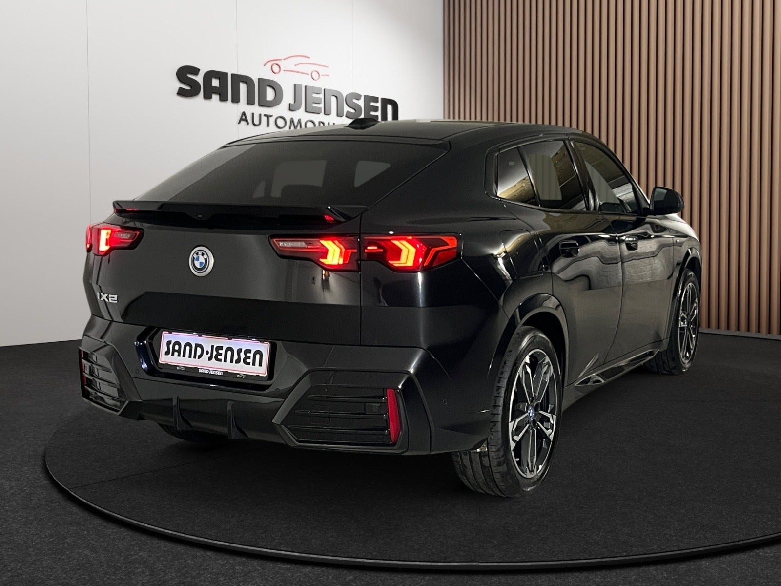 Sort BMW iX2 fra 2025