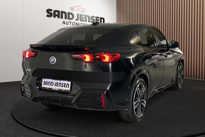 Sort BMW iX2 fra 2025