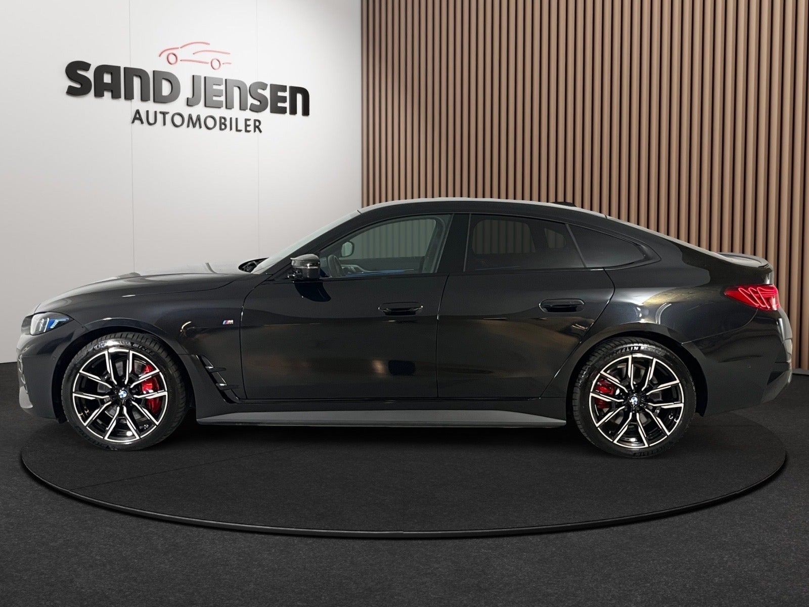 Sort BMW i4 fra 2025