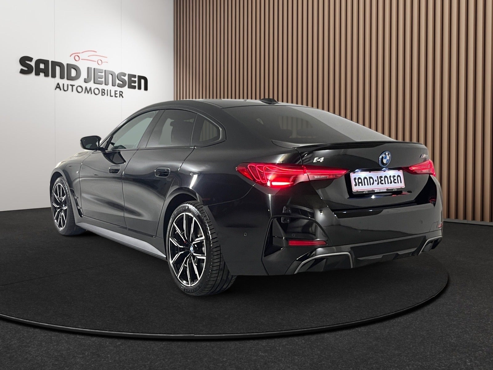 Sort BMW i4 fra 2025