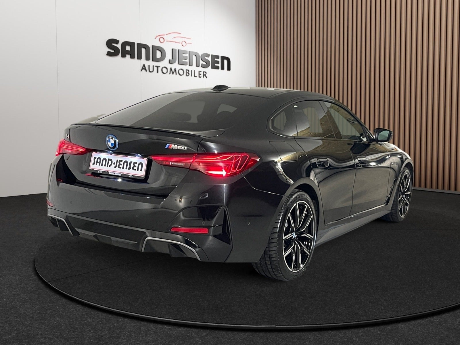 Sort BMW i4 fra 2025