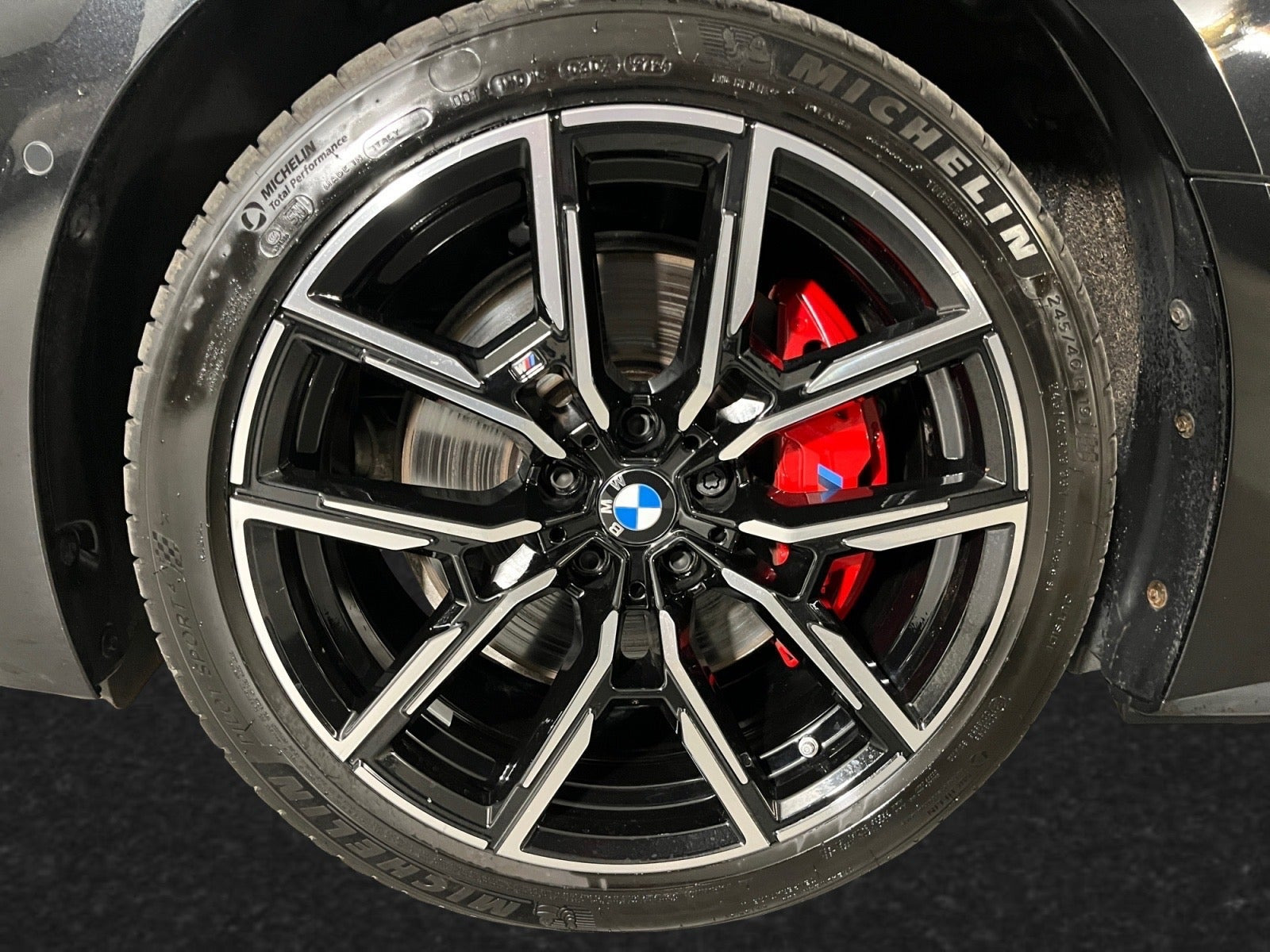 Sort BMW i4 fra 2025