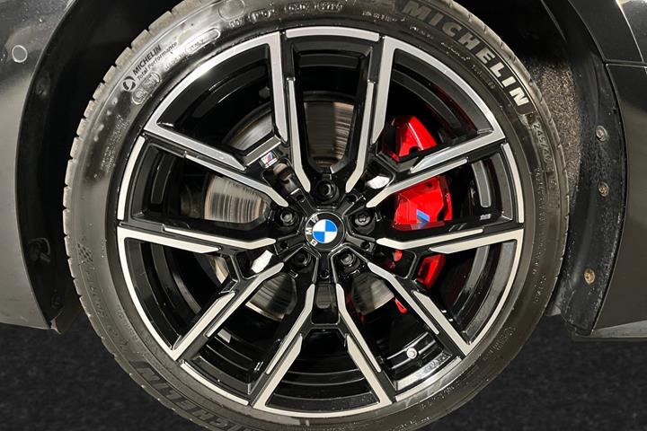 Sort BMW i4 fra 2025