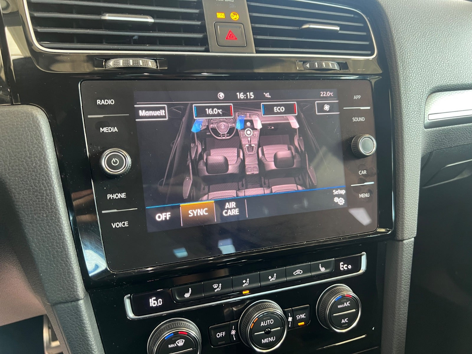 Hvid VW Golf VII fra 2020