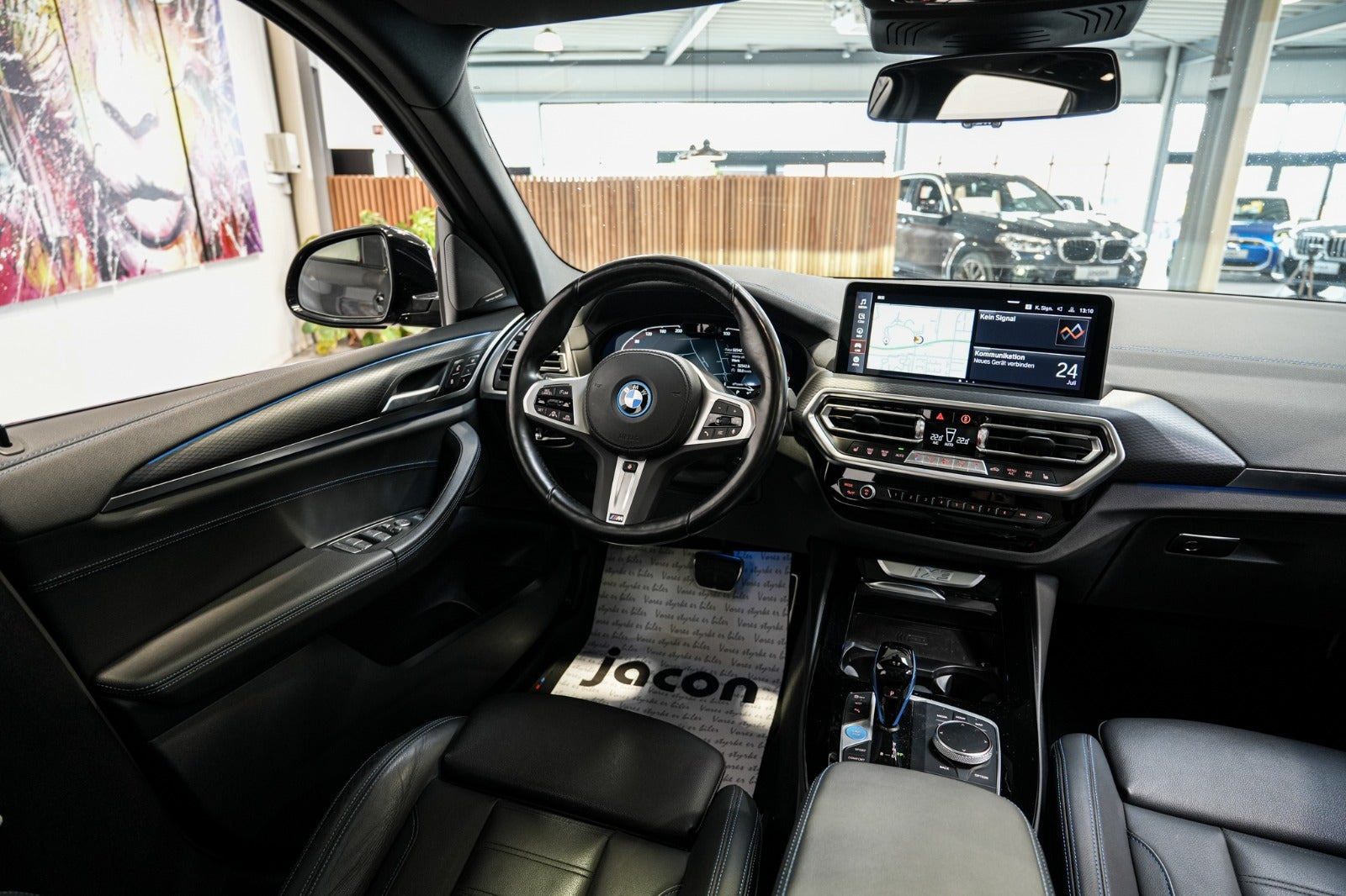 Grå BMW iX3 fra 2022