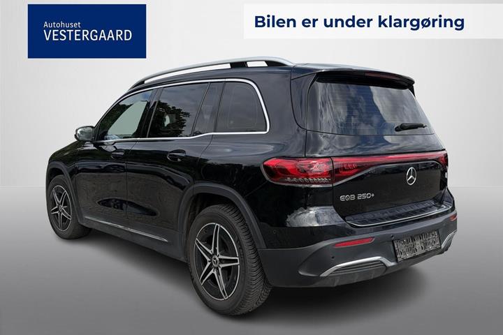 Sort Mercedes EQB250+ fra 2023