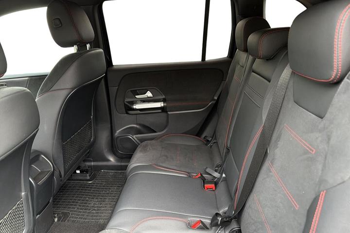 Sort Mercedes EQB250+ fra 2023