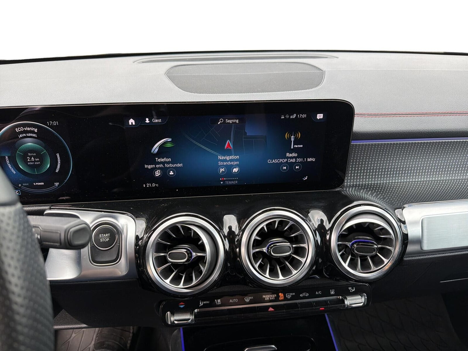 Sort Mercedes EQB250+ fra 2023