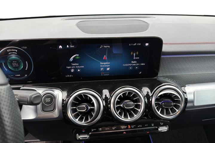 Sort Mercedes EQB250+ fra 2023