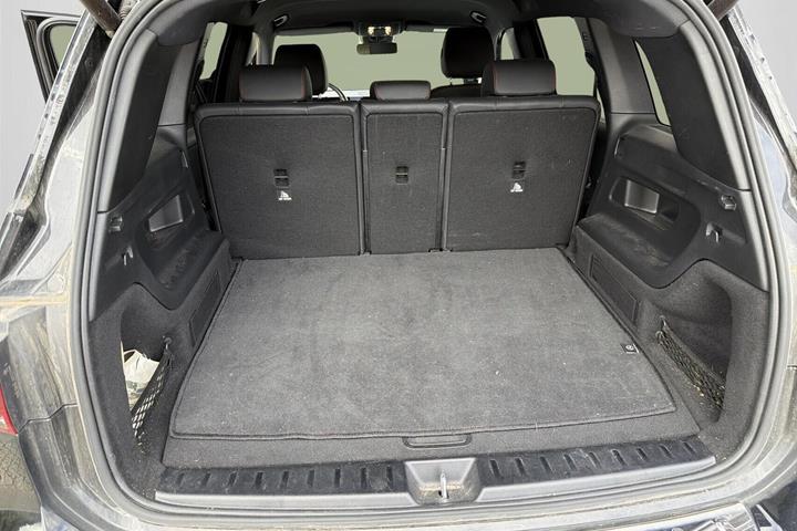 Sort Mercedes EQB250+ fra 2023
