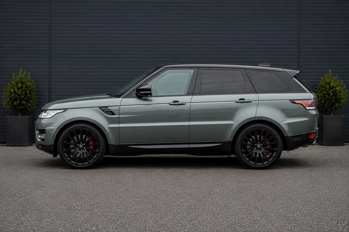 Grå Land Rover Range Rover sport fra 2013