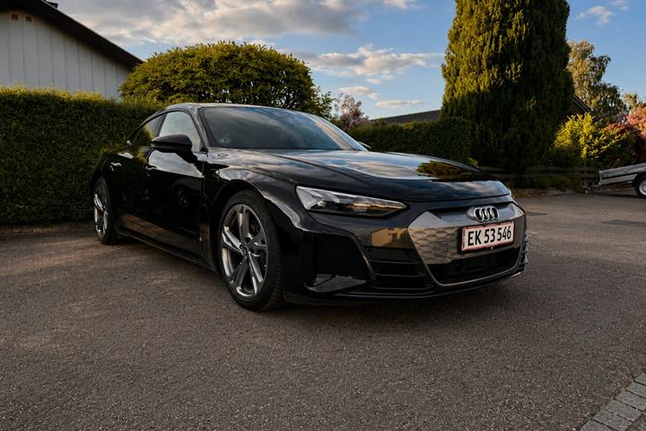 Sort Audi e-tron GT fra 2022
