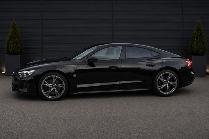 Sort Audi e-tron GT fra 2022