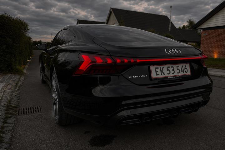 Sort Audi e-tron GT fra 2022