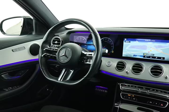 Grå Mercedes E-Klasse fra 2020