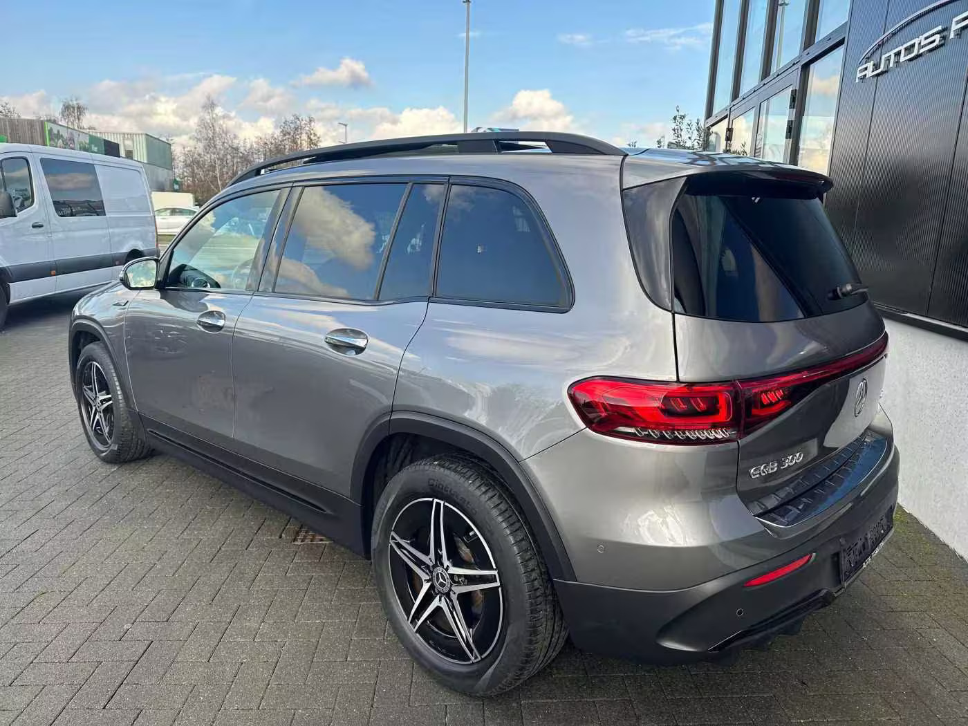 undefined Mercedes EQB 300 fra 2022