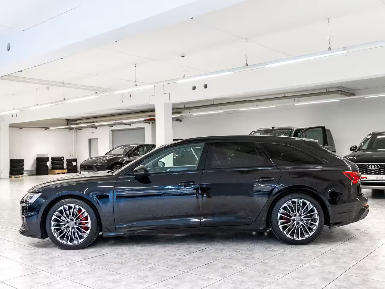 Sort Audi A 6 fra 2022