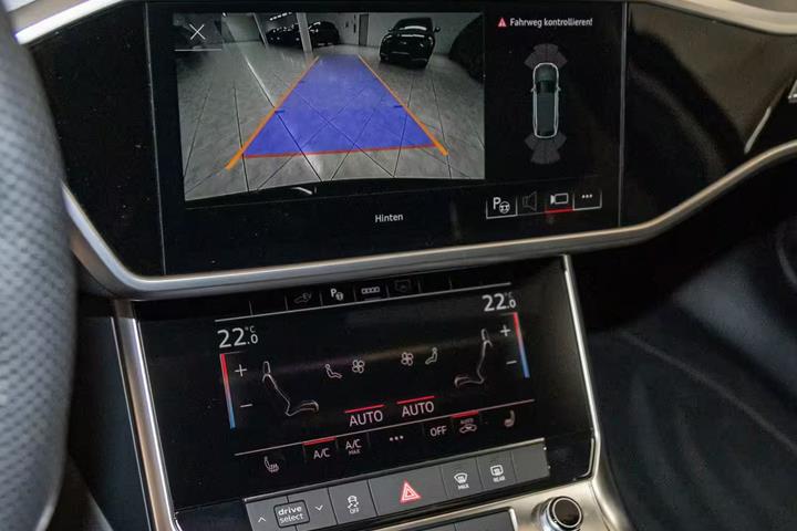 Sort Audi A 6 fra 2022