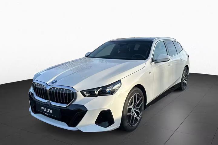 Hvid BMW i5 fra 2025