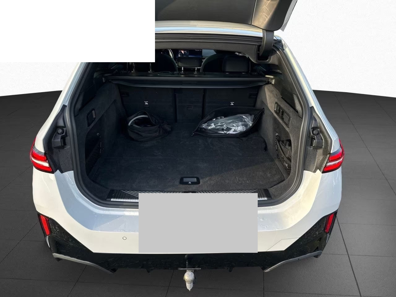 Hvid BMW i5 fra 2025