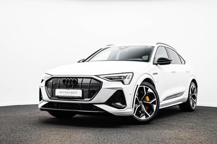 Hvid Audi e-tron S fra 2022