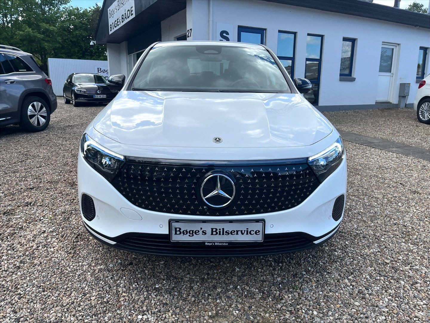 Hvid Mercedes EQA 250 fra 2025