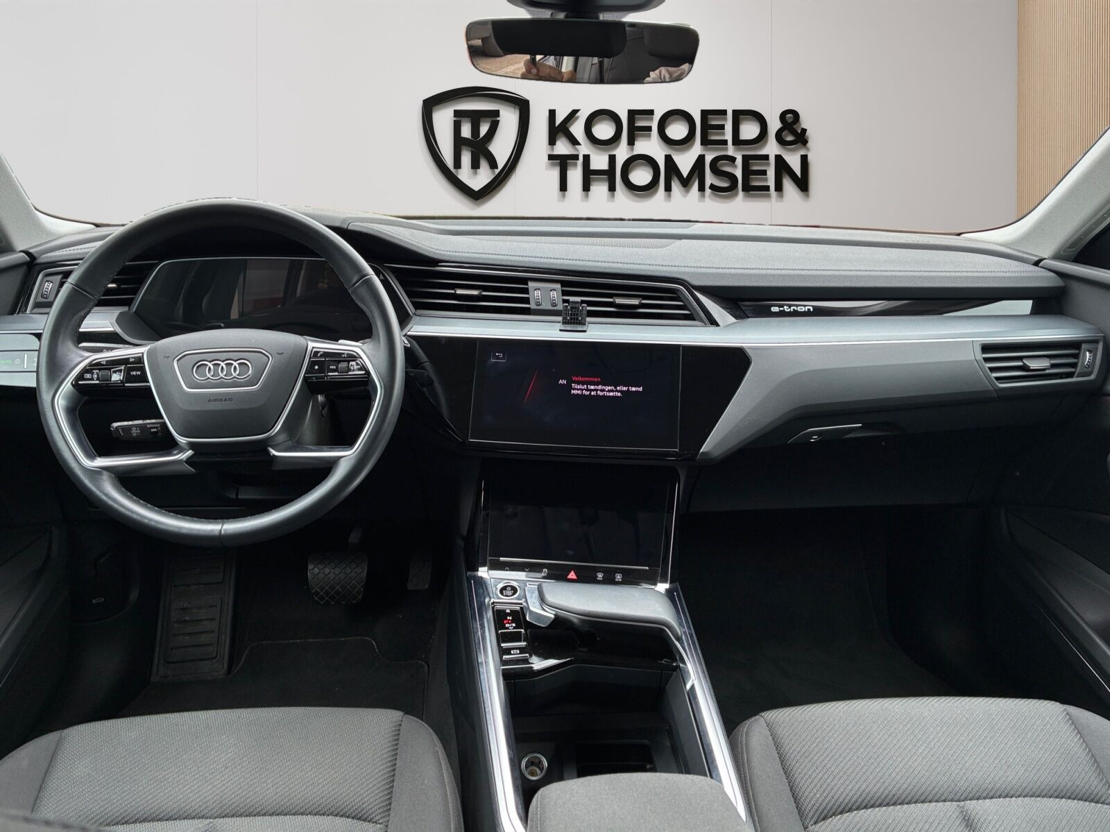 Sort Audi Q8 fra 2023