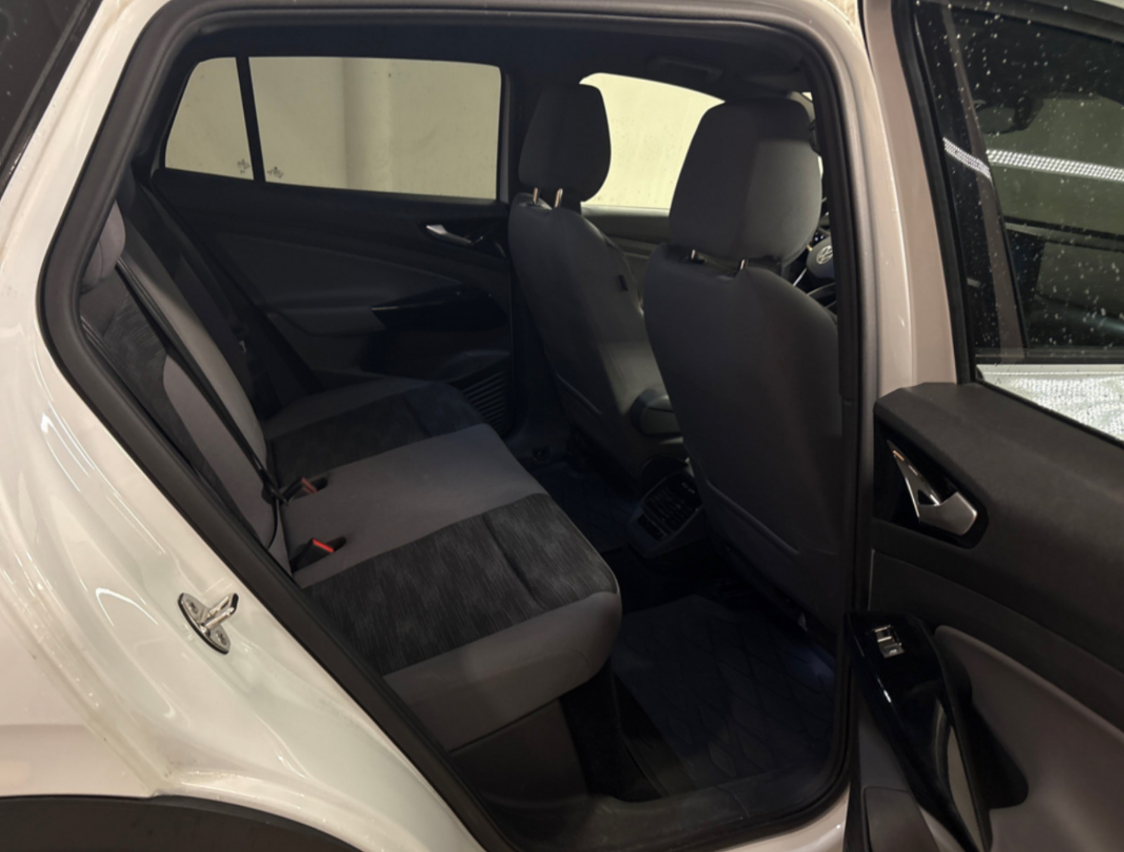 Hvid VW ID.4 fra 2023