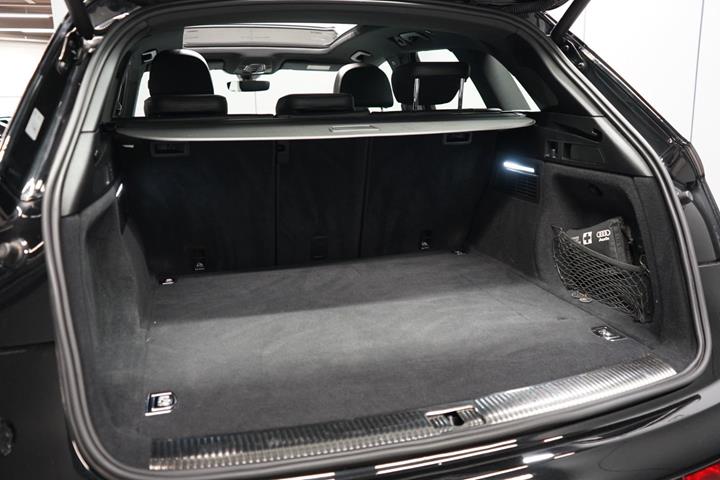 Sort Audi Q5 fra 2020