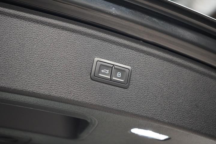 Sort Audi Q5 fra 2020