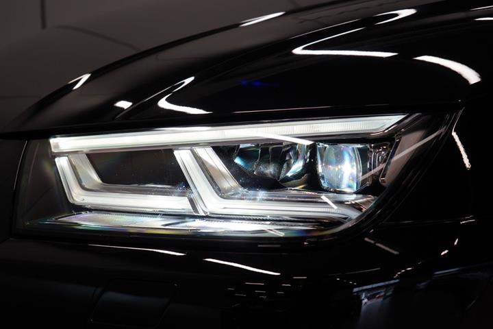 Sort Audi Q5 fra 2020
