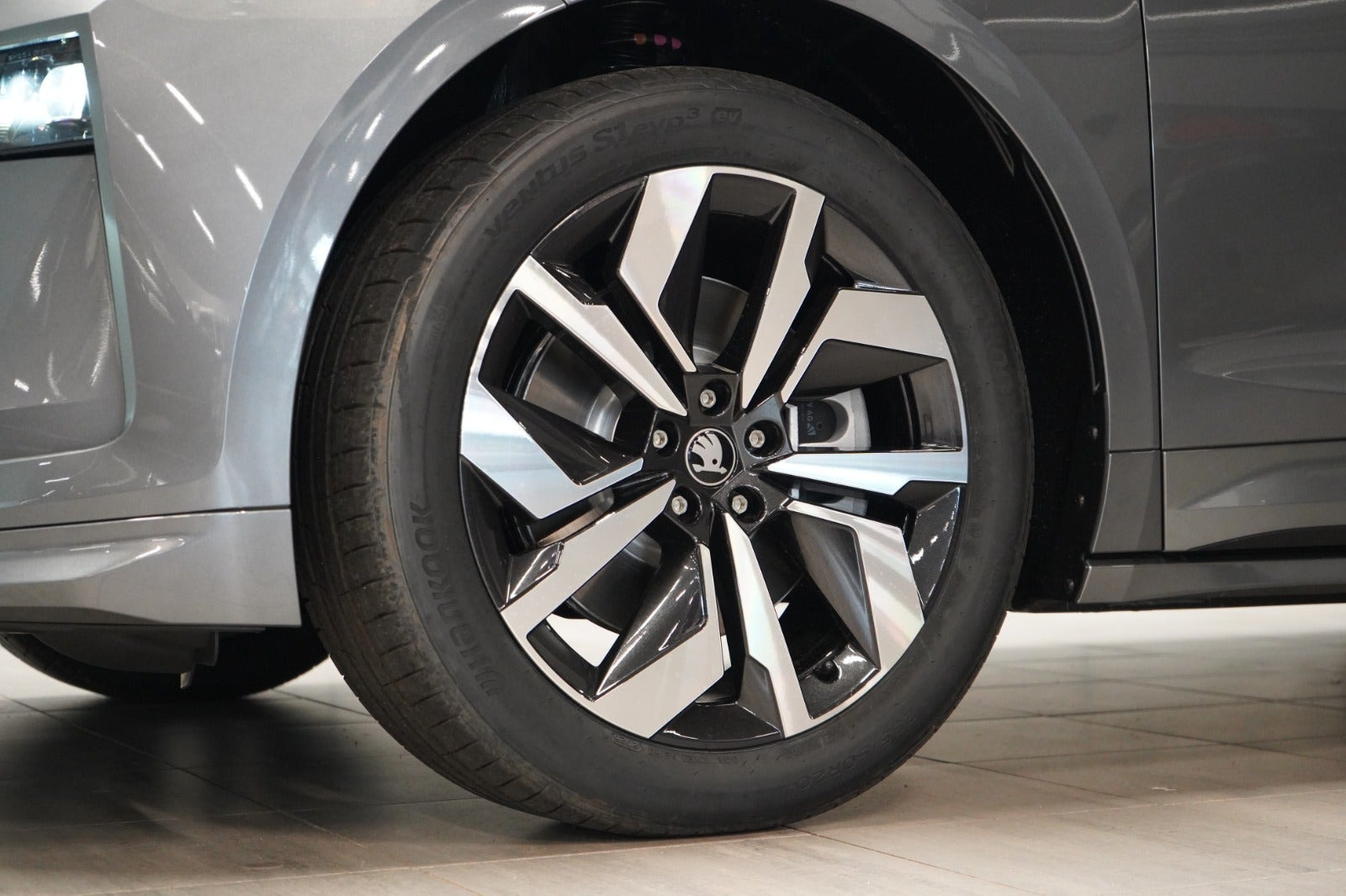 Grå Skoda Enyaq fra 2027