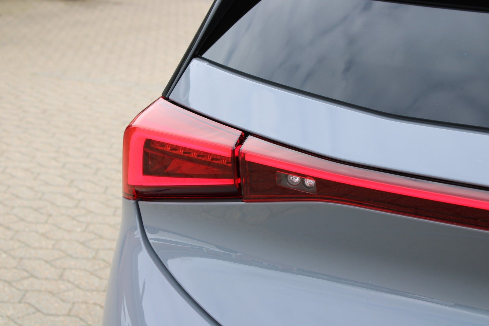 Grå Cupra Born fra 2024