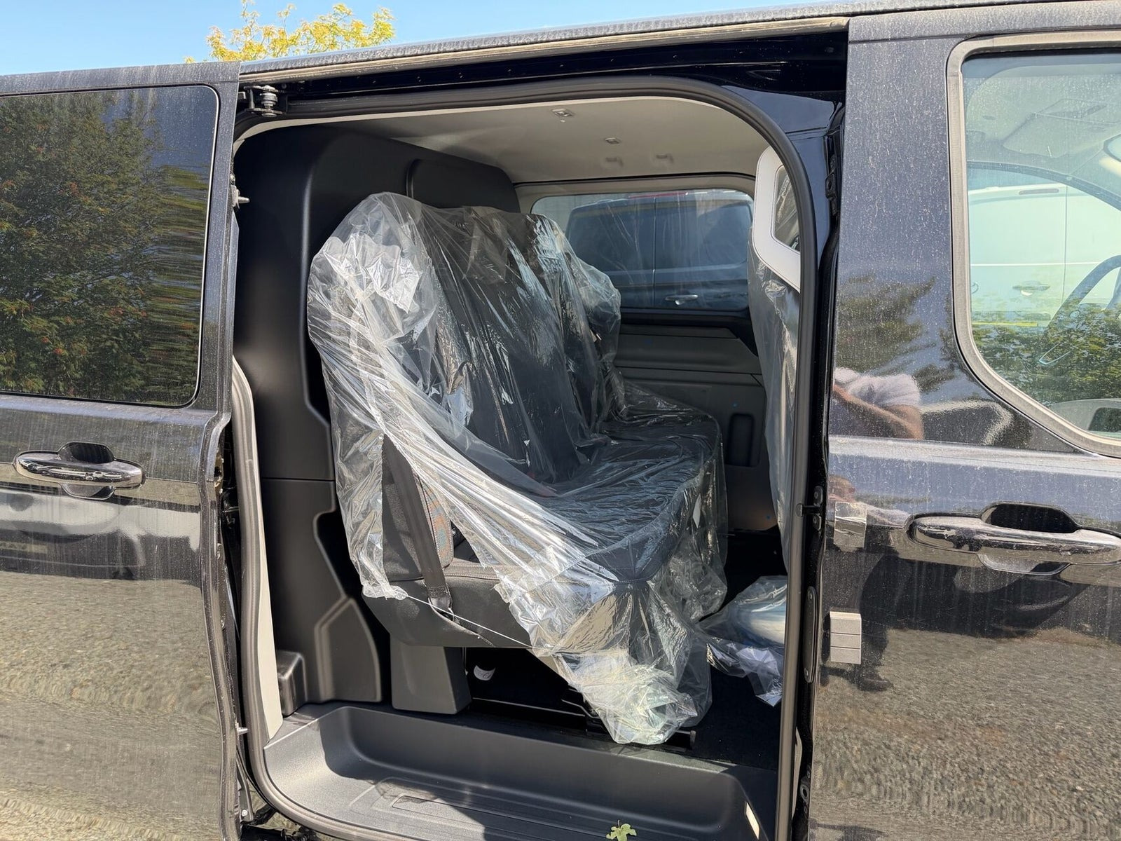 Sort Ford E-Transit Custom 320 L1 fra 2026