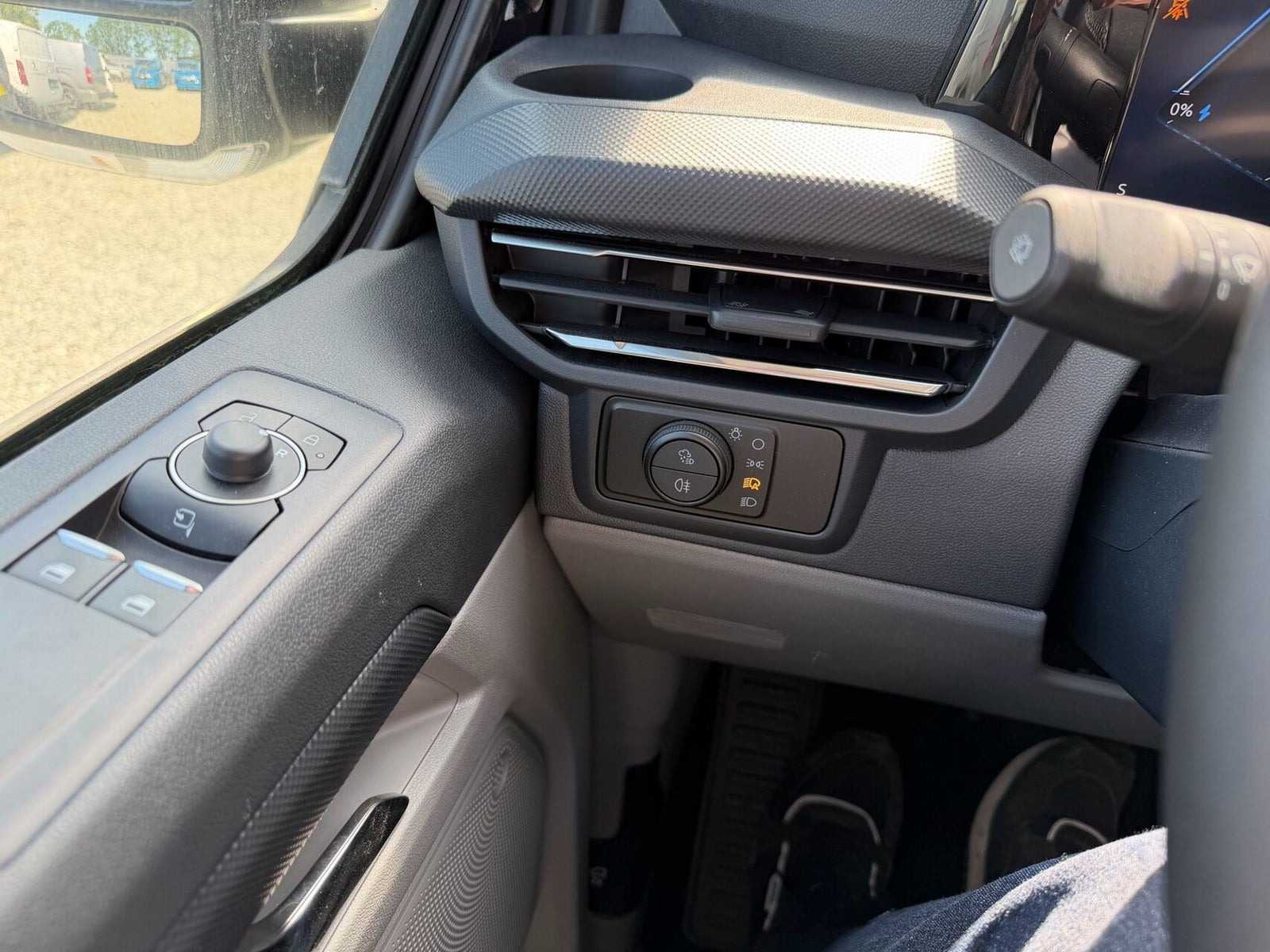 Sort Ford E-Transit Custom 320 L1 fra 2026