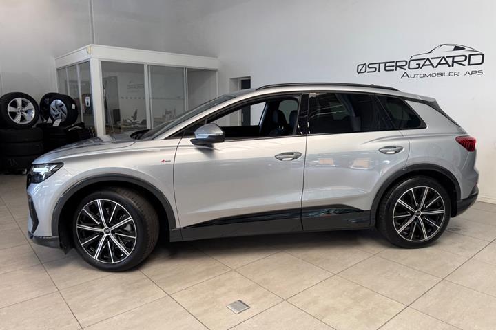 Sølv Audi Q4 e-tron fra 2025