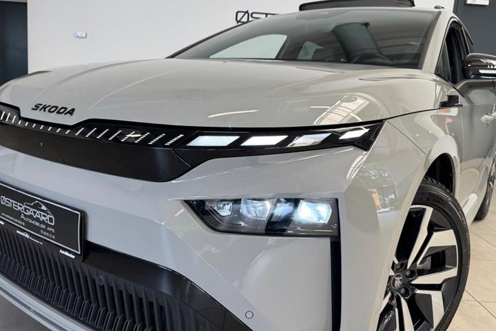 Grå Skoda Enyaq fra 2026