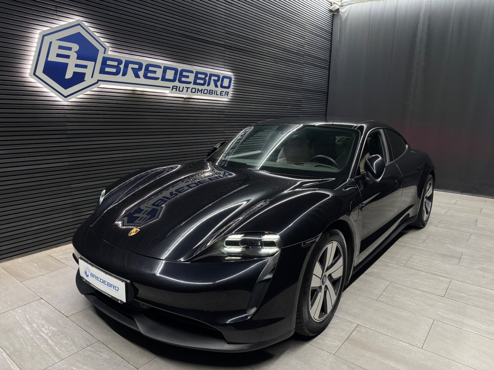 Porsche Taycan Performance+