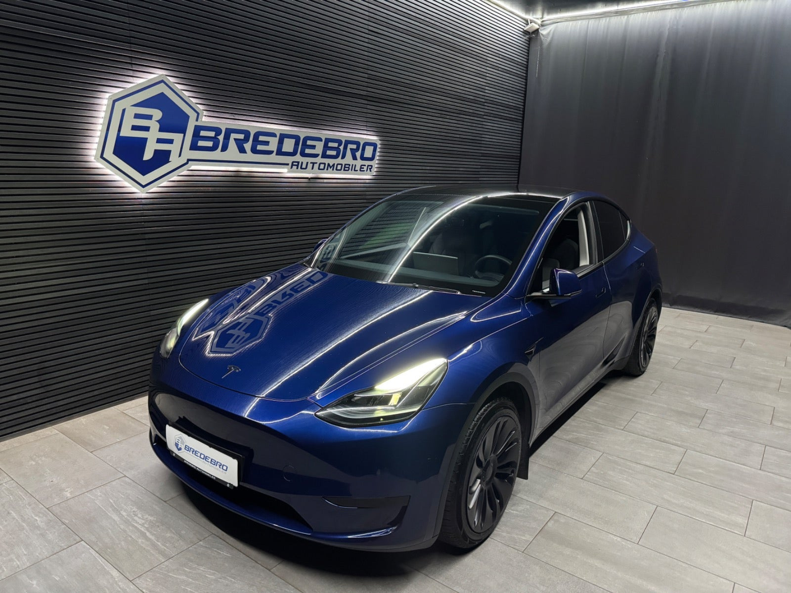 Tesla Model Y RWD