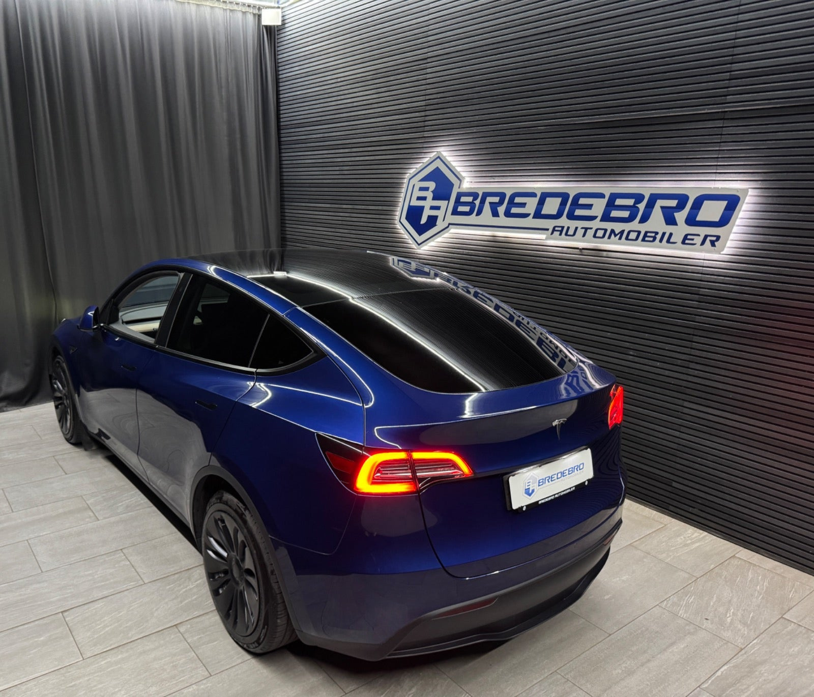 undefined Tesla Model Y fra 2023