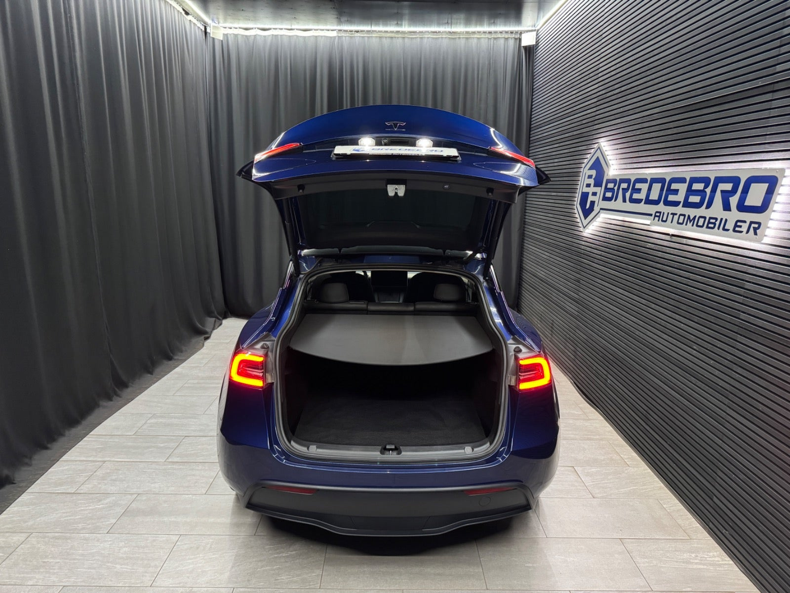 undefined Tesla Model Y fra 2023