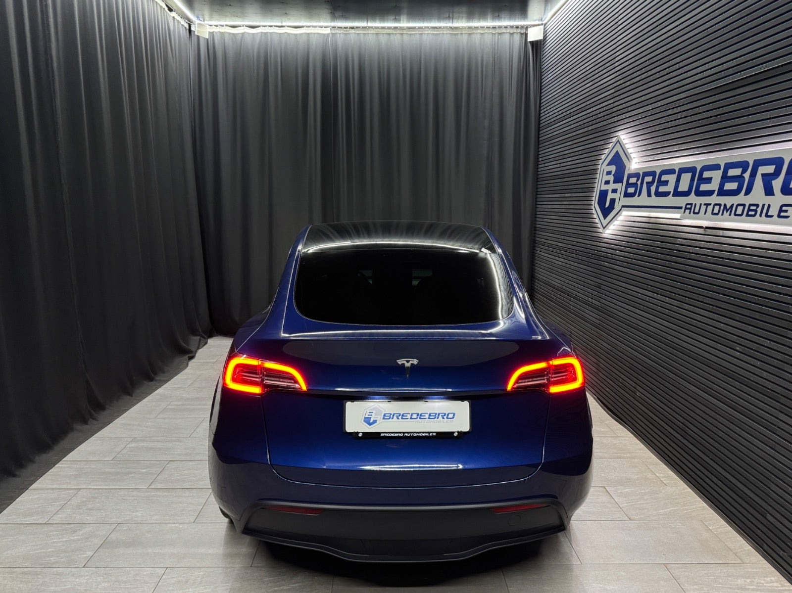 undefined Tesla Model Y fra 2023