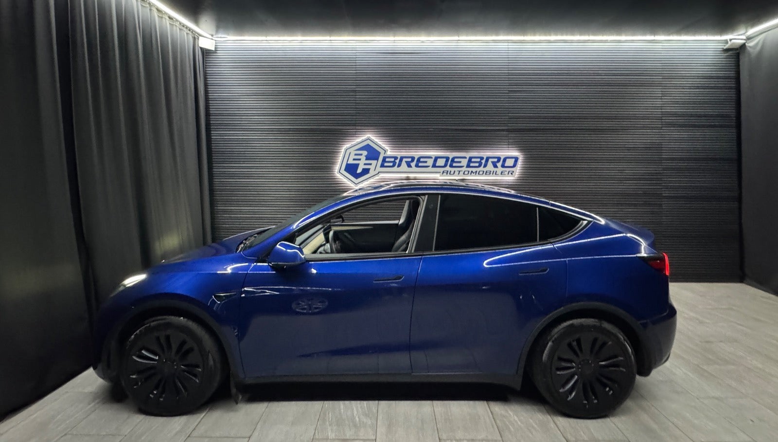 undefined Tesla Model Y fra 2023