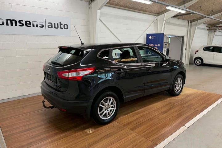 Sort Nissan Qashqai fra 2017