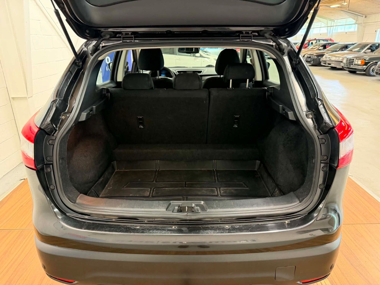Sort Nissan Qashqai fra 2017