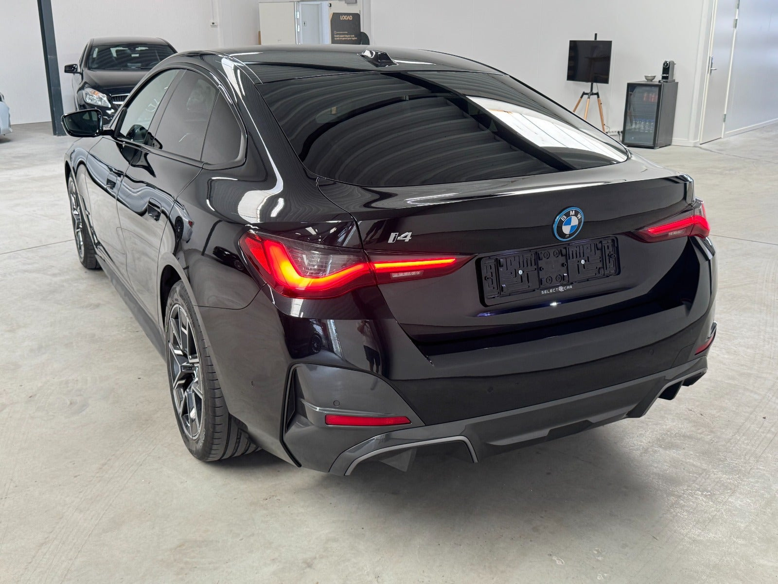 Sort BMW i4 fra 2023